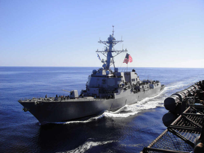 Coast,Of,California,-,May,20,,2012:,Us,Navy,Destroyer