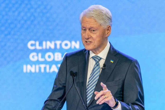 shutterstock_2363998989 Bill Clinton